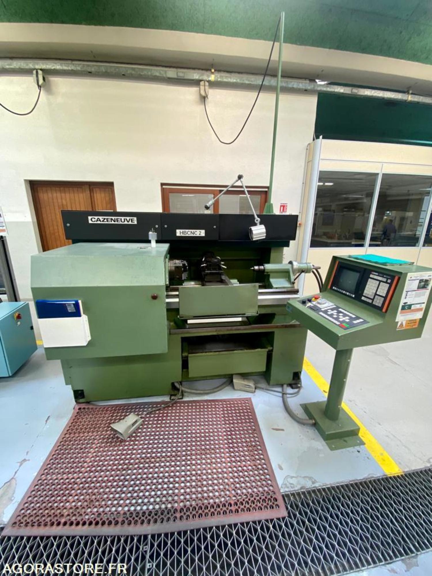 Torno horizontal usado em oficina mecânica
