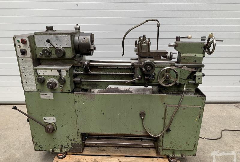 Torno industrial de pequeno porte para oficinas