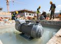 bomba submersa em obras