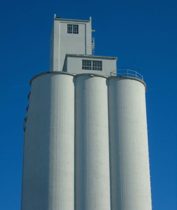 Silo agroindustrial fabricado com calandra