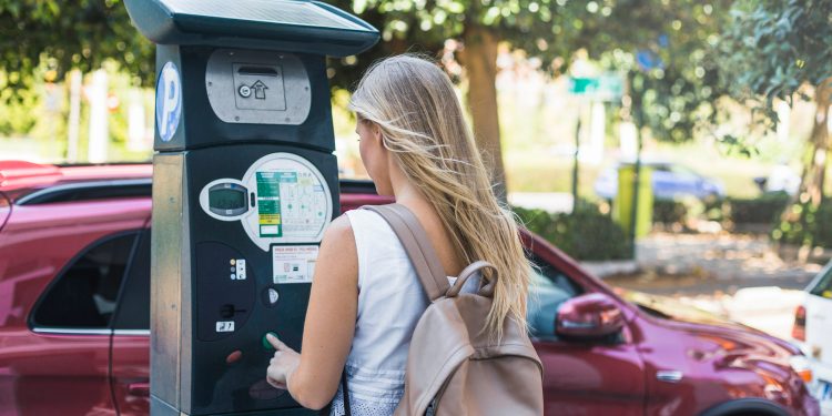 Tecnologia moderniza máquinas de estacionamentos