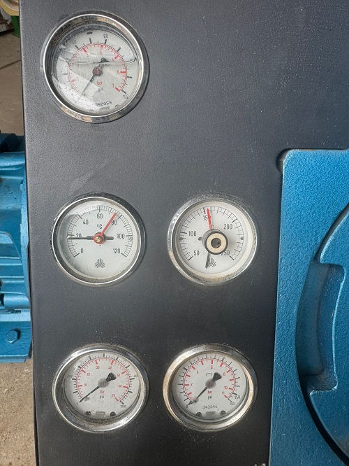 Compressor de Ar de Alta Pressão Compair Reavell VMP36 de 2 Estágios - 100 HP C8564