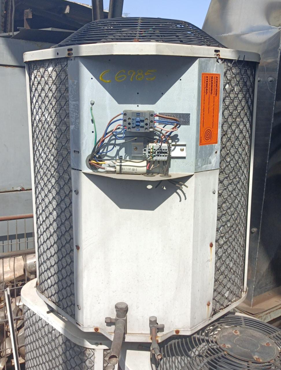 Condensadora Sanyo SB303H6B 48.000 Btu/h 4 tr - C6985