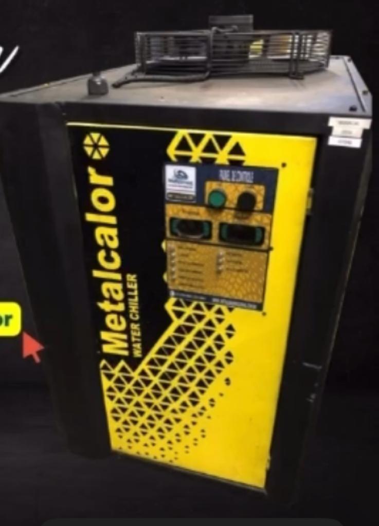 Geladeira Chiller água gelada industrial 30.000 kcal C2637