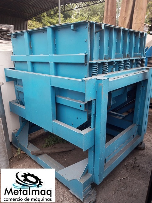 Máquina de Polimento Vibratório Cap 1300L C6733