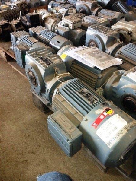 Motoredutor elétricoo 1/4 hp 1/2 cv Redução 1:25