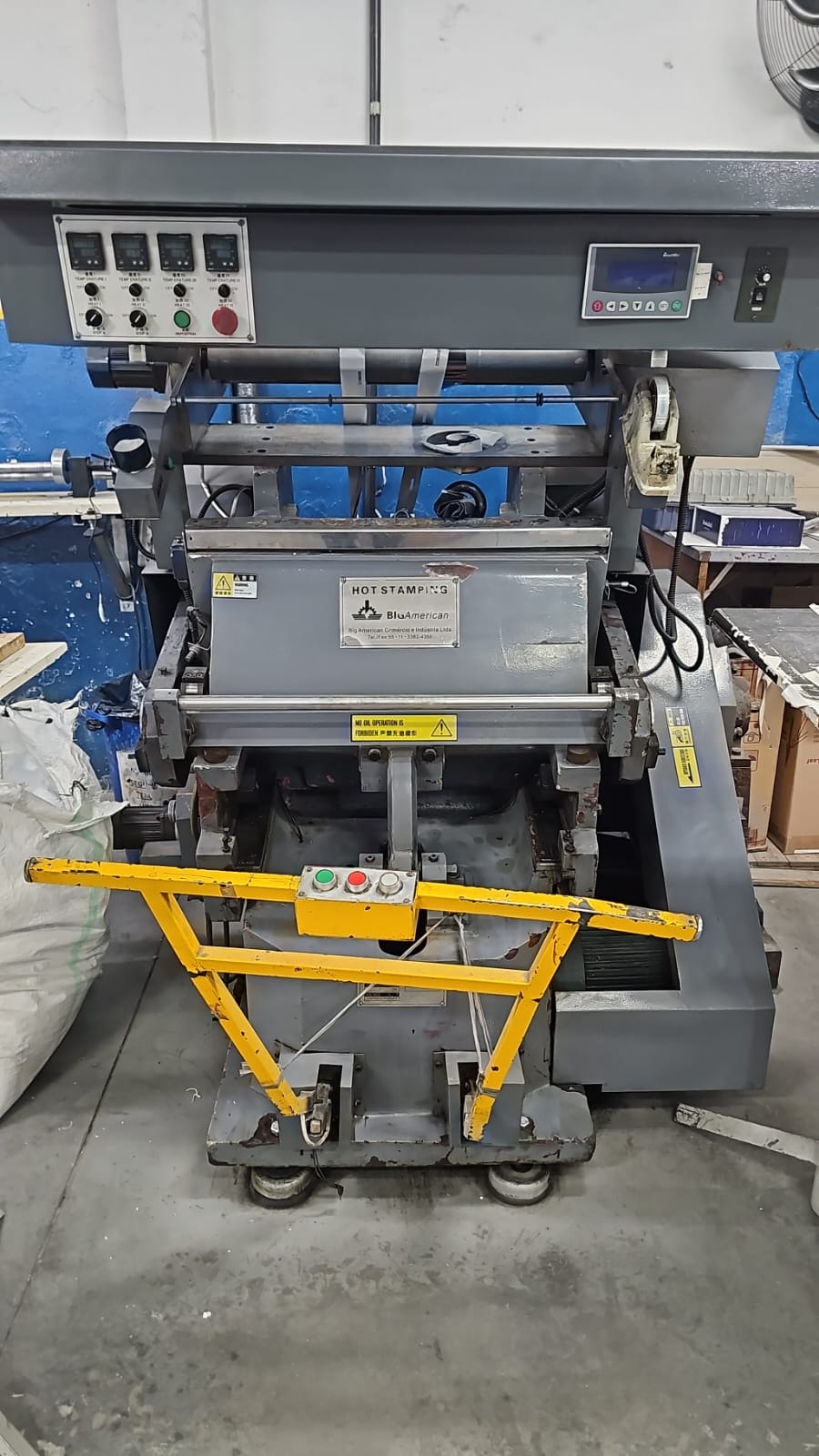 157 Corte e Vinco Chinesa American, Formato 750 x