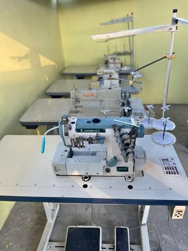 4 máquinas de costura - Over,inter,reta e galon.