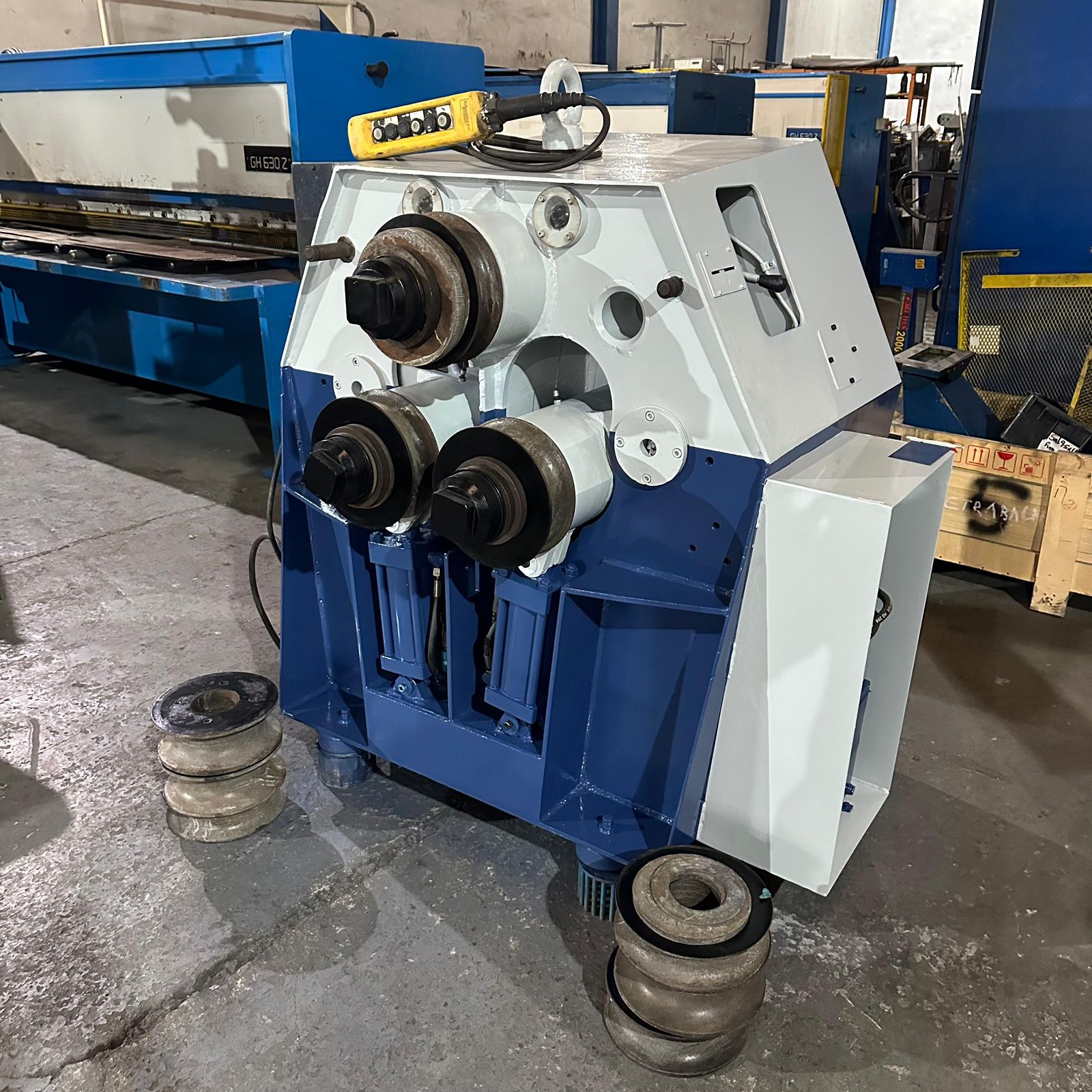 CALANDRA TUBO PERFIL HIDRÁULICA