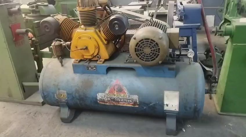 Compressor de ar Schulz 60 Pés – Motor 15 CV