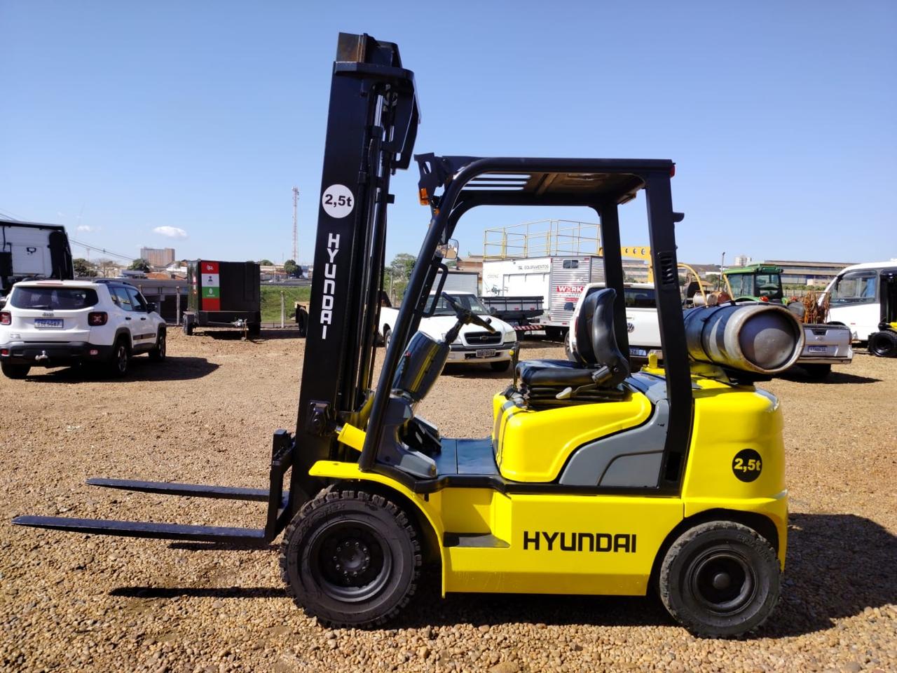 Empilhadeira 2,5 Ton