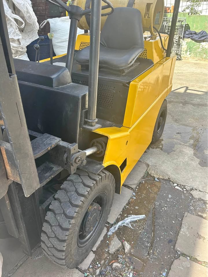 Empilhadeira Yale G83