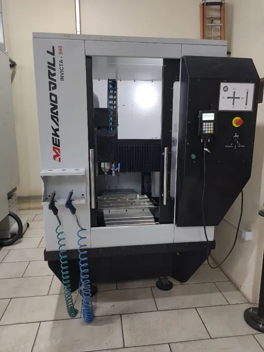 Fresadora CNC Invicta 540