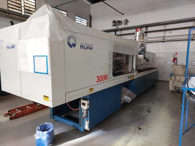 Injetora Romi 300 tn