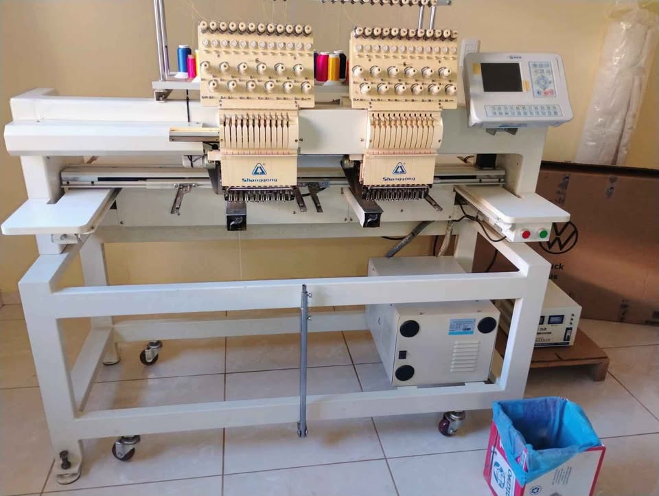 Máquina de Bordado Industrial