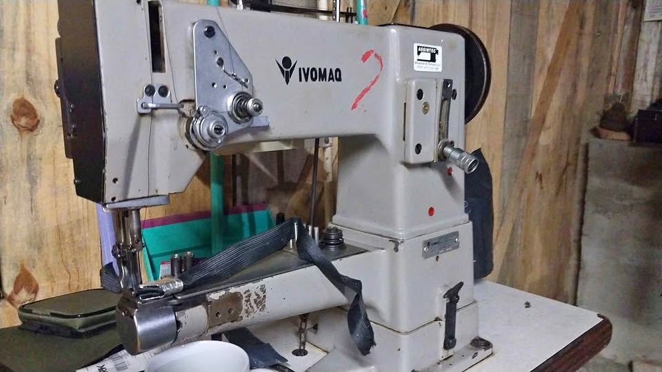 MÁQUINA DE BRAÇO TRANSPORTE TRIPLA..