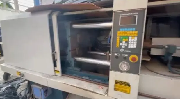 Máquina de Injeção ROMI