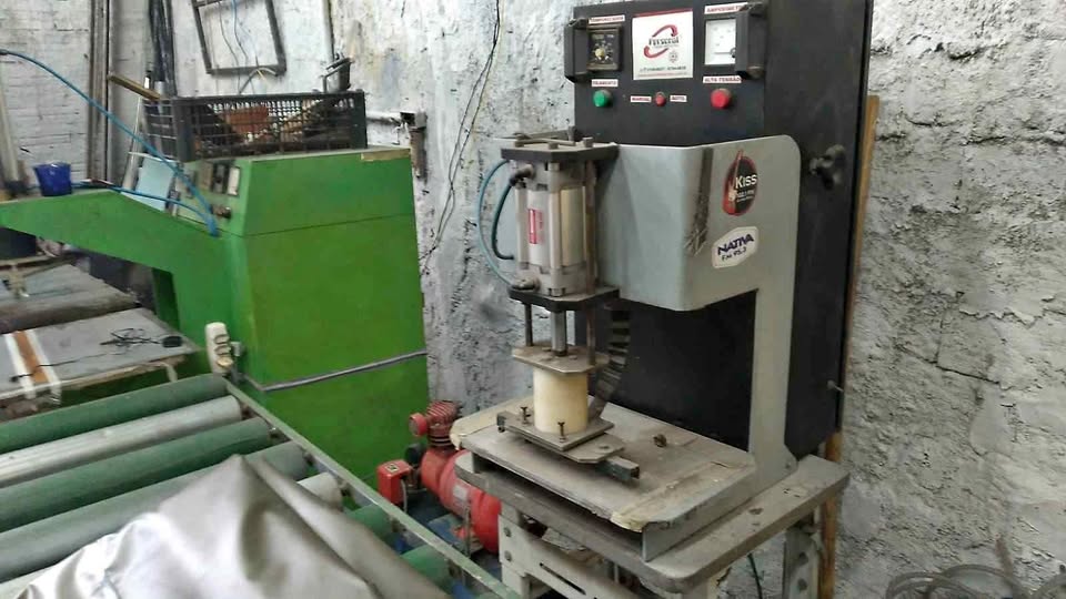 Máquina de solda eletrônica