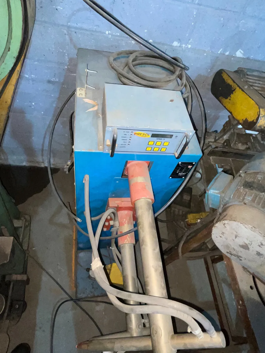 Máquina De Solda Ponto/ponteadeira Com Comando Cnc