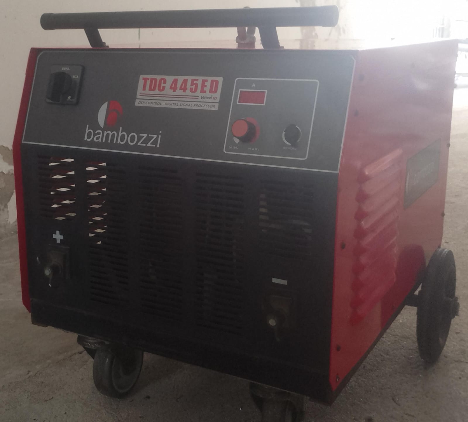 Máquina de solda TDC 445ED