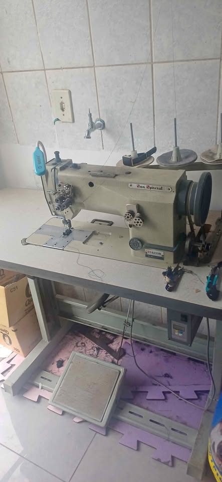 Máquina industrial pespontadeira