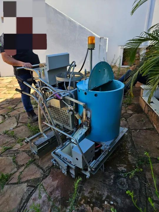 Máquina para pintura de linhas quente