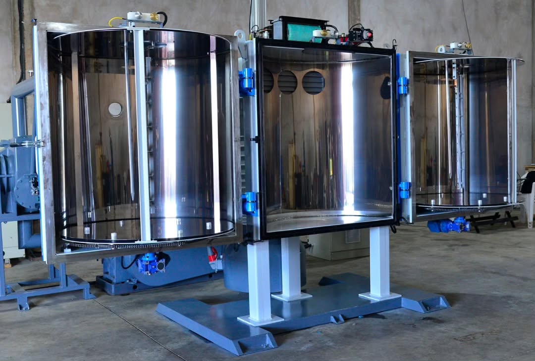 Metalizadora a vácuo premium com controle digital, alta produtividade e acabamento espelhado