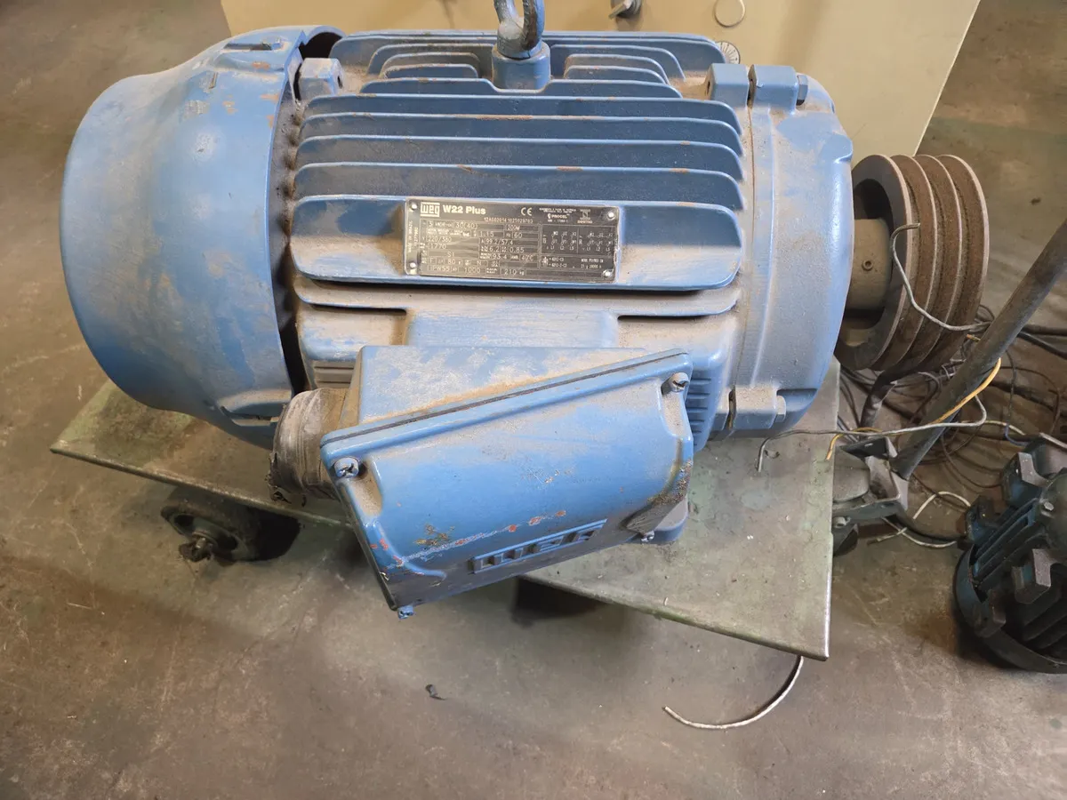 Motor Elétrico WEG 40 Cv - 1750 Rpm (Usado)