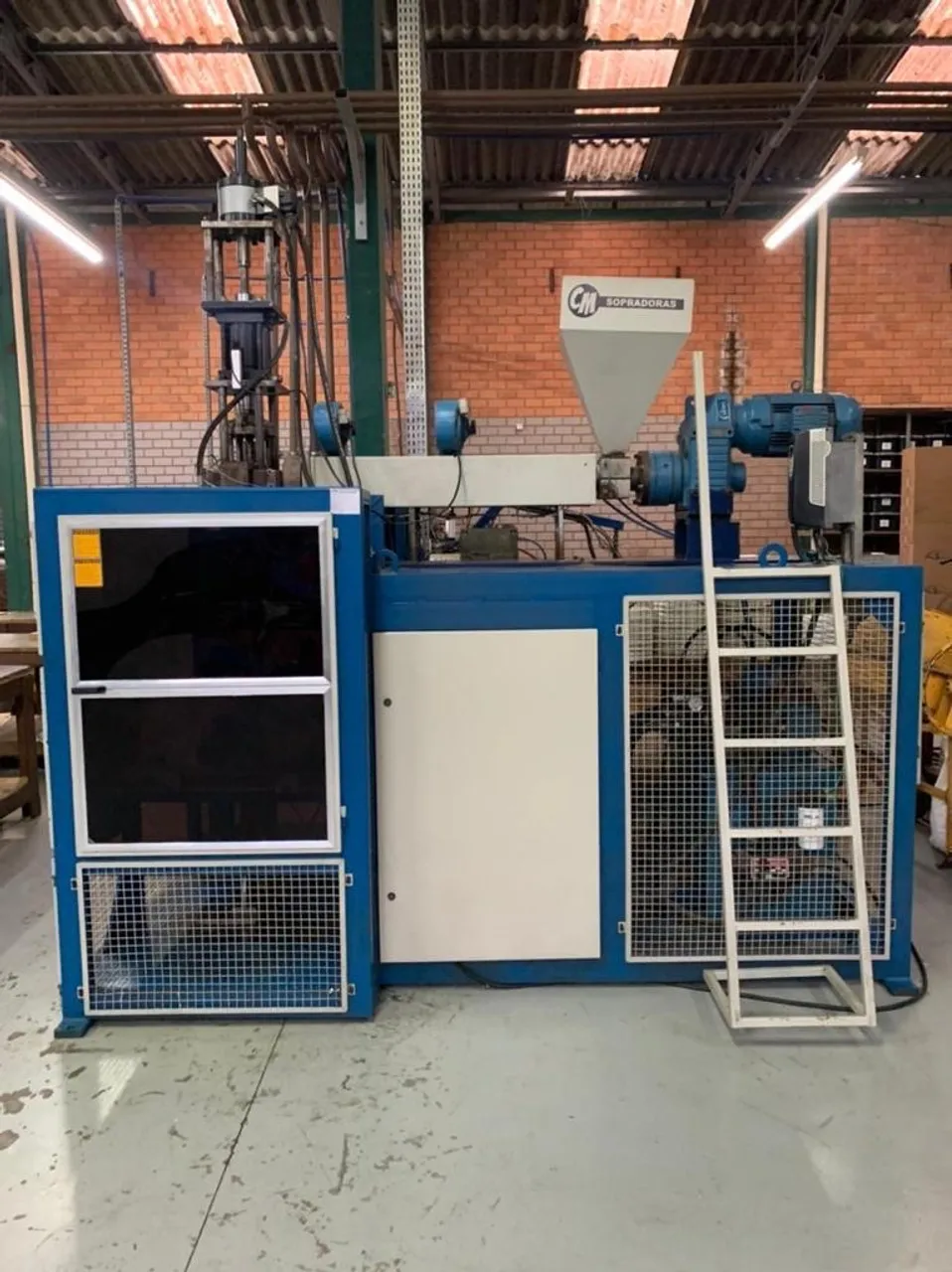 Sopradora de Plástico Industrial CM