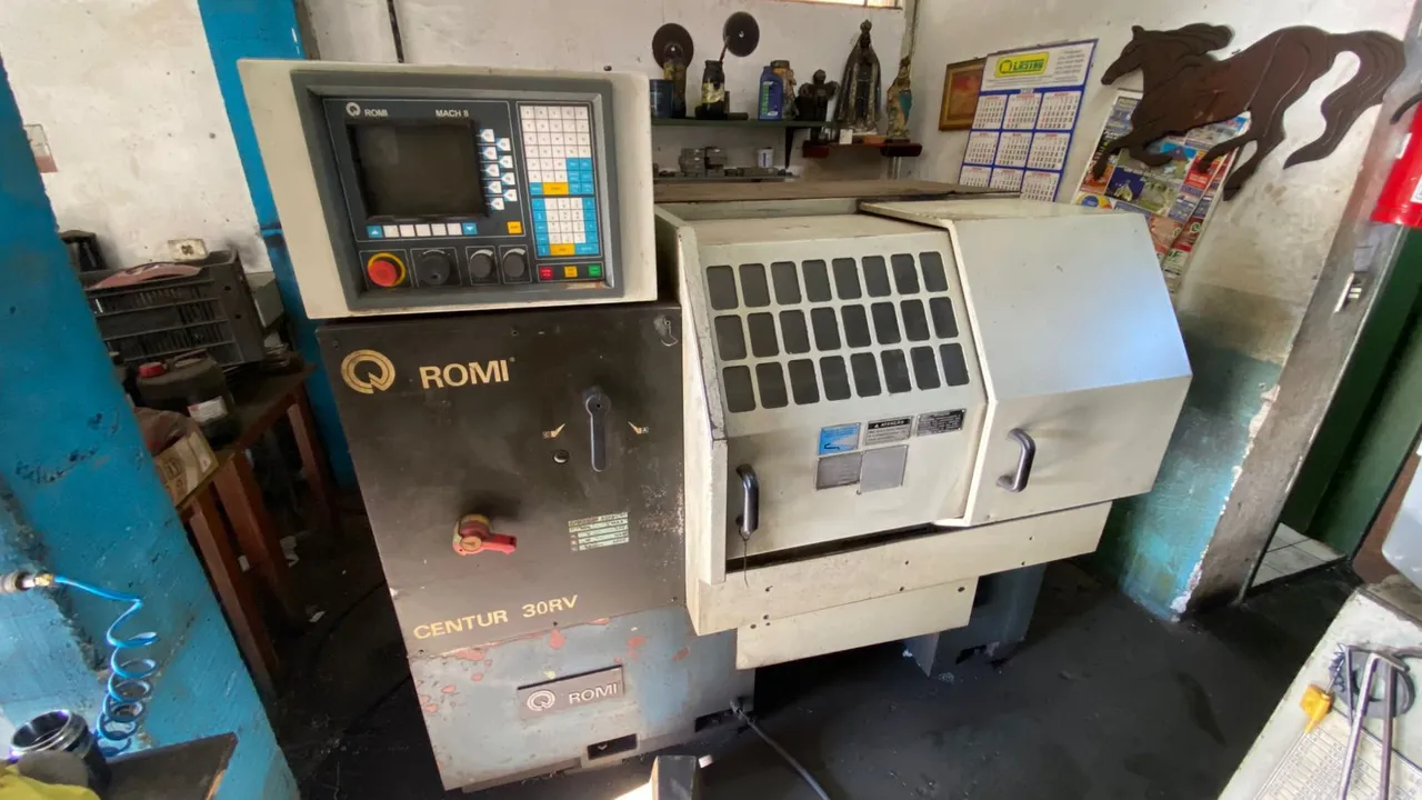 Torno CNC Romi Centur 30RV