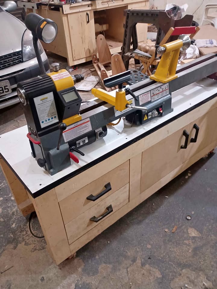 Torno de madeira manrod