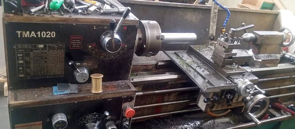 Torno mecânico 360x1000