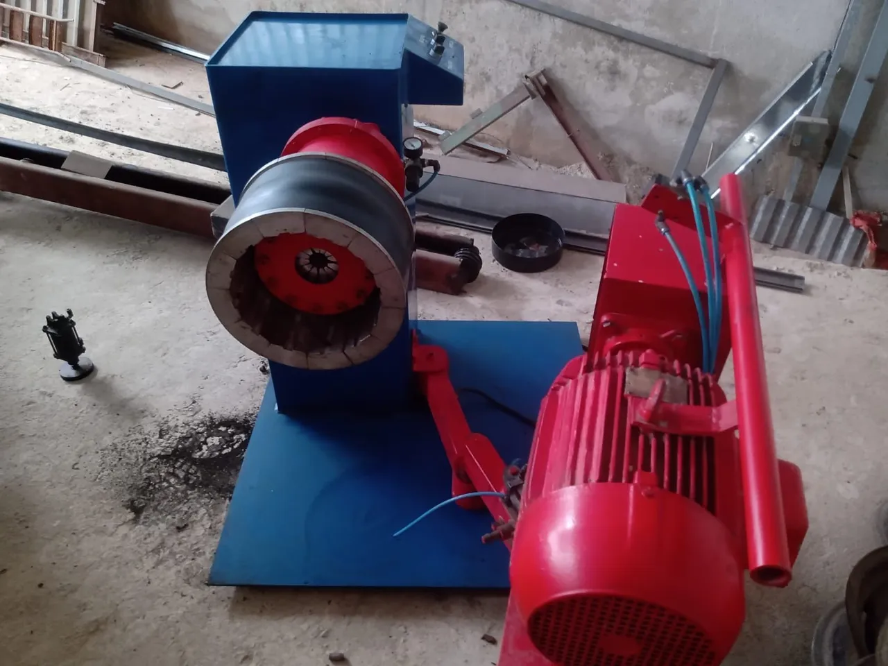 Torno raspa para fabricar pneu